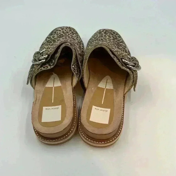 Dolce Vita leopard print size 8.5 mules with buckle accent - Picture 4 of 7